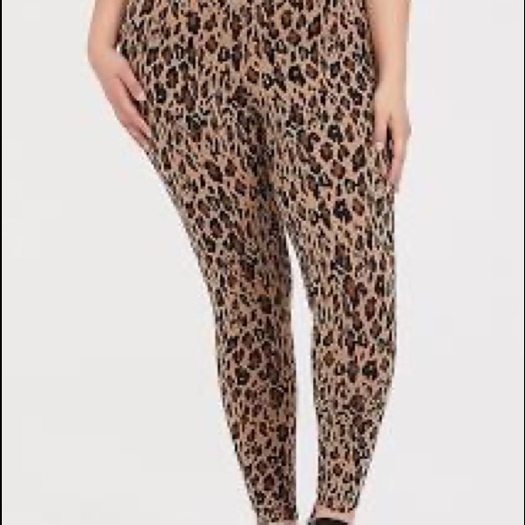Torrid Premium Leopard leggings size Med large 00 - Picture 2 of 5